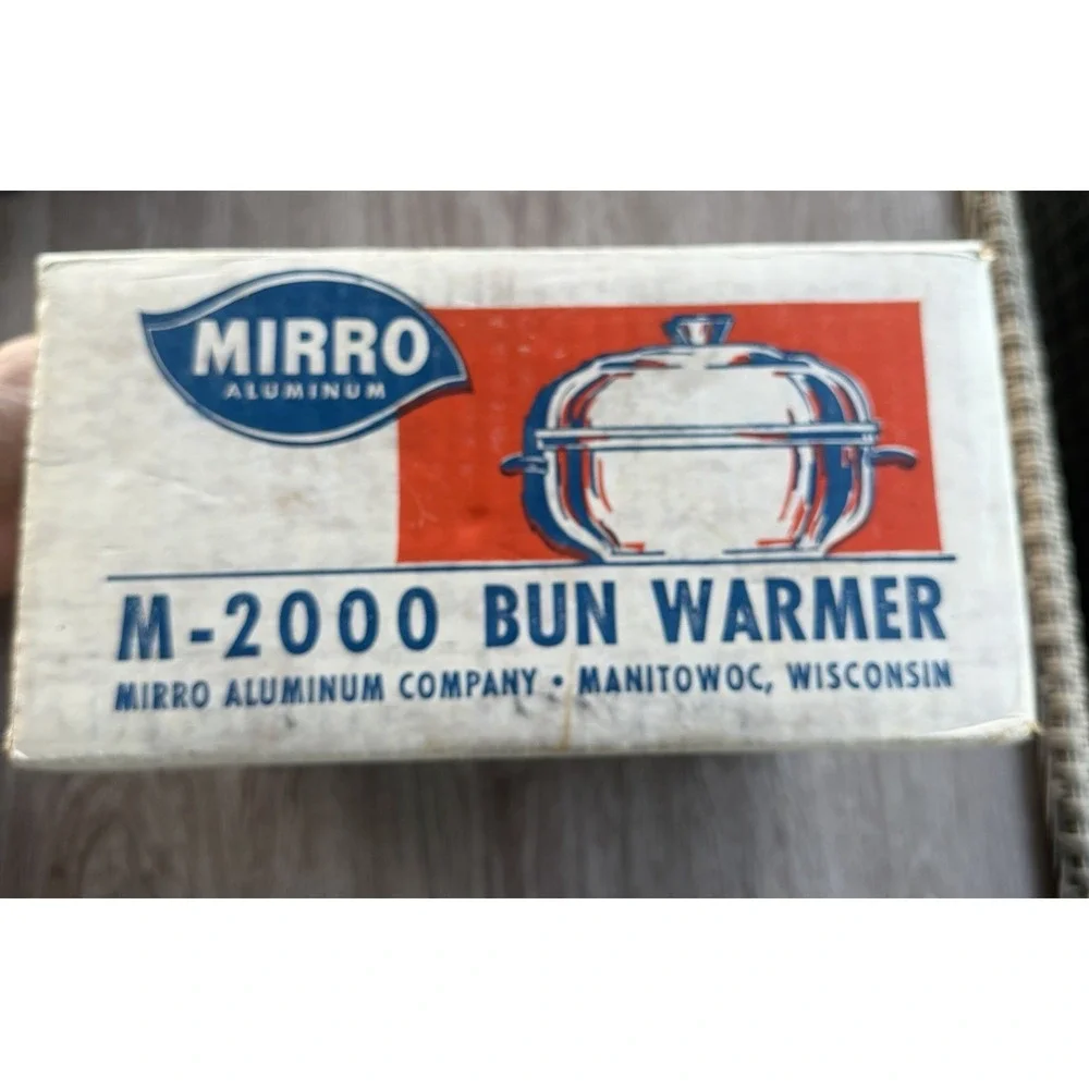 Vintage Mirro Bun Warmer and Steamer Server M-2000 SILVER with Insert And Box
